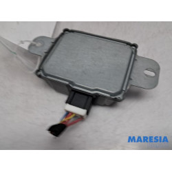 Renault - Megane - Voltage stabiliser