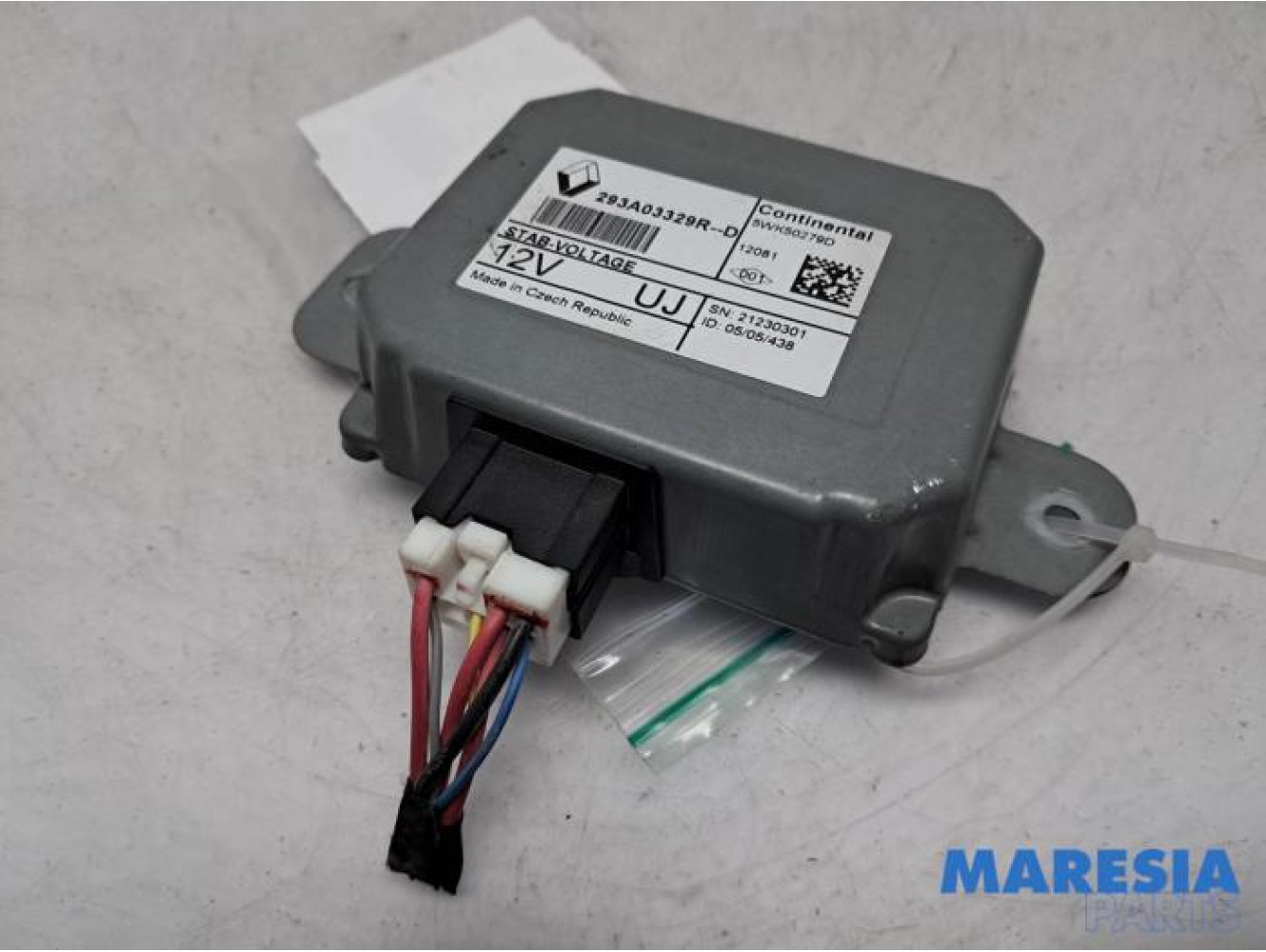 Renault - Megane - Voltage stabiliser