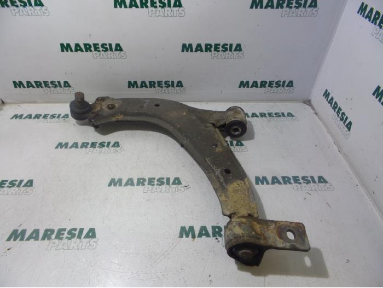 Citroen - Picasso - Front lower wishbone, left