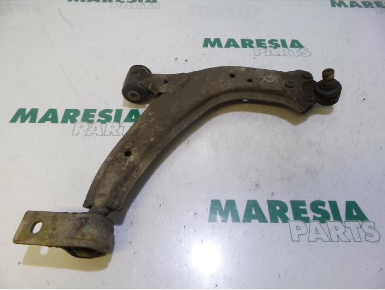 Citroen - Picasso - Front lower wishbone, right