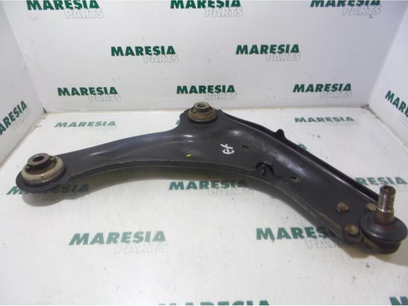 Renault - Laguna - Front lower wishbone, right