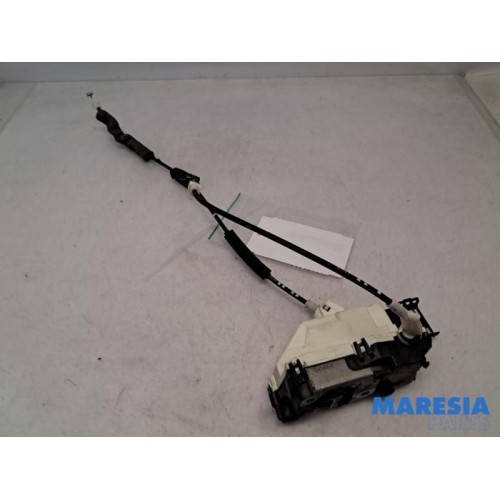 Citroen - C5 - Front door lock mechanism 4-door, right