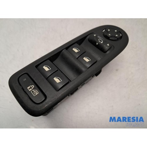 Citroen - C5 - Multi-functional window switch