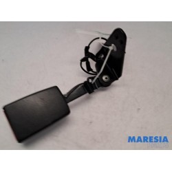 Citroen - C5 - Insertion ceinture de sécurité arrière droite