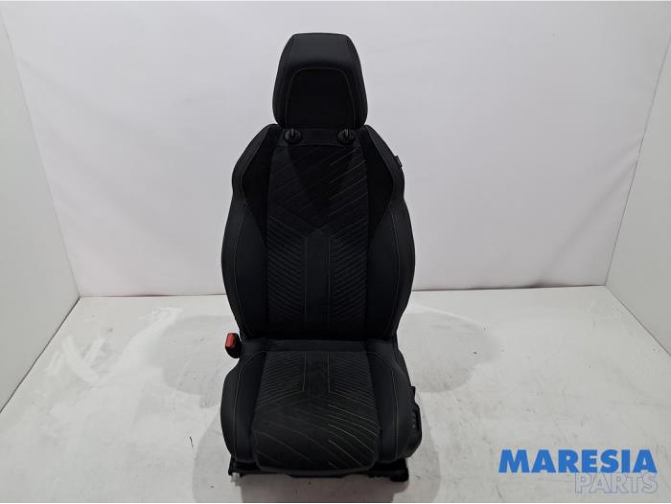 Peugeot - 208 - Stoel links