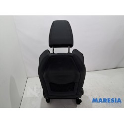 Peugeot - 208 - Seat, right