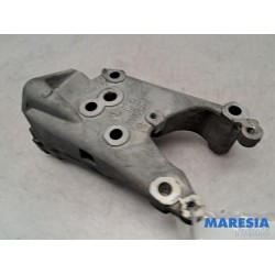 Citroen - C5 - Engine mount