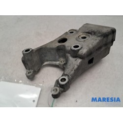 Citroen - C5 - Engine mount