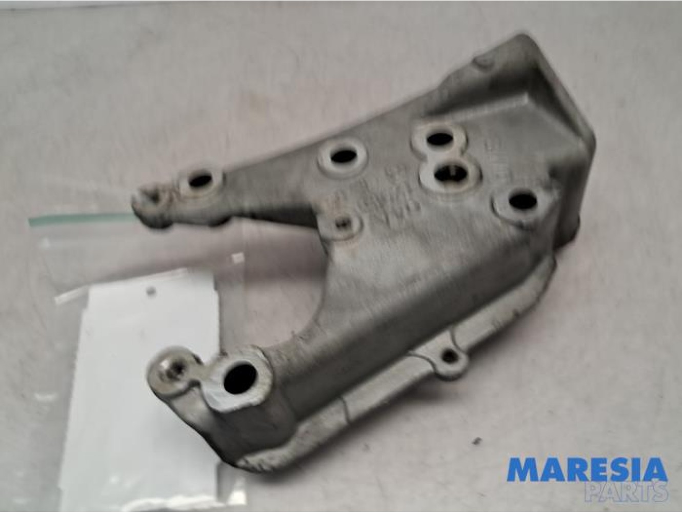 Citroen - C5 - Engine mount