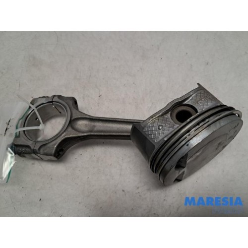 Citroen - C5 - Connecting rod