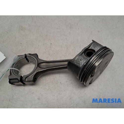 Citroen - C5 - Connecting rod