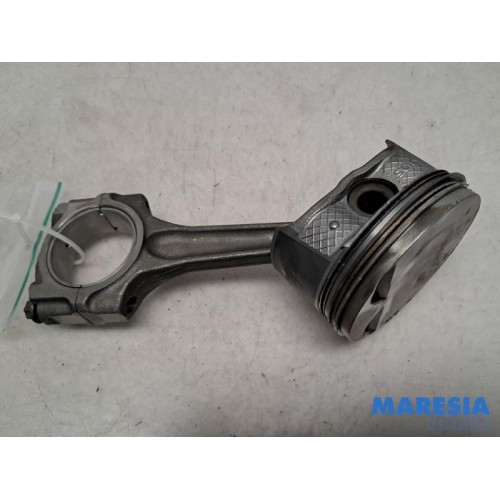 Citroen - C5 - Connecting rod