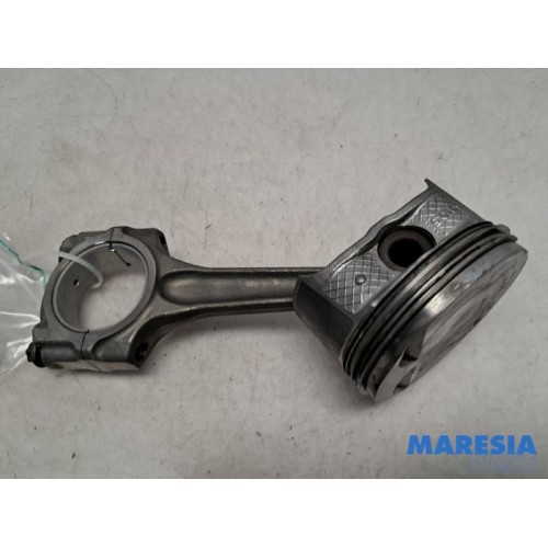 Citroen - C5 - Connecting rod