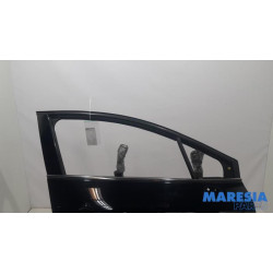 Renault - Clio - Front door 4-door, right