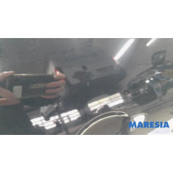 Renault - Clio - Front door 4-door, right