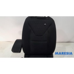 Renault - Clio - Seat, left