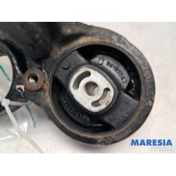 Citroen - C5 - Engine mount
