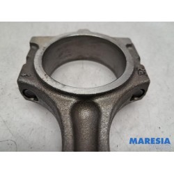 Renault - Captur - Connecting rod
