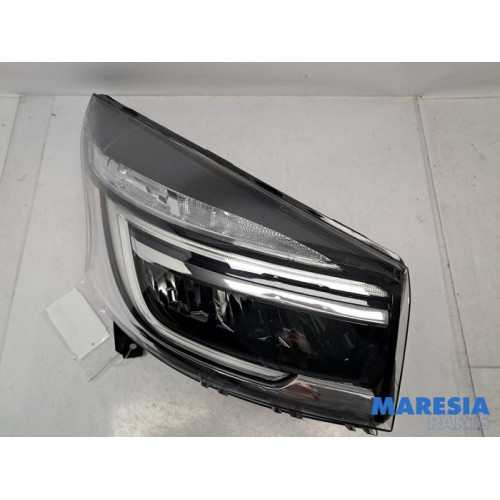 Renault - Trafic - Phare droit