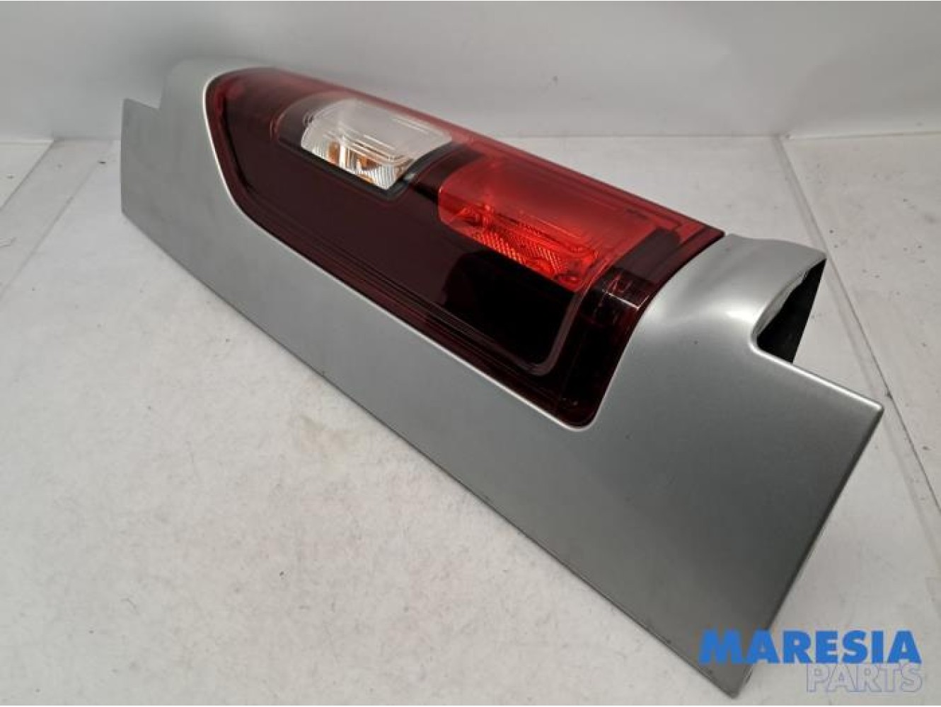 Renault - Trafic - Taillight, left