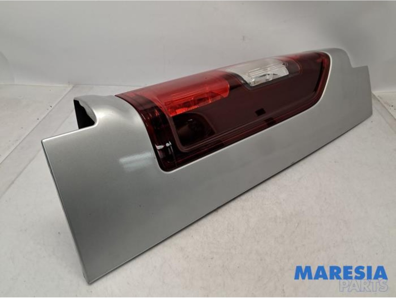 Renault - Trafic - Taillight, right