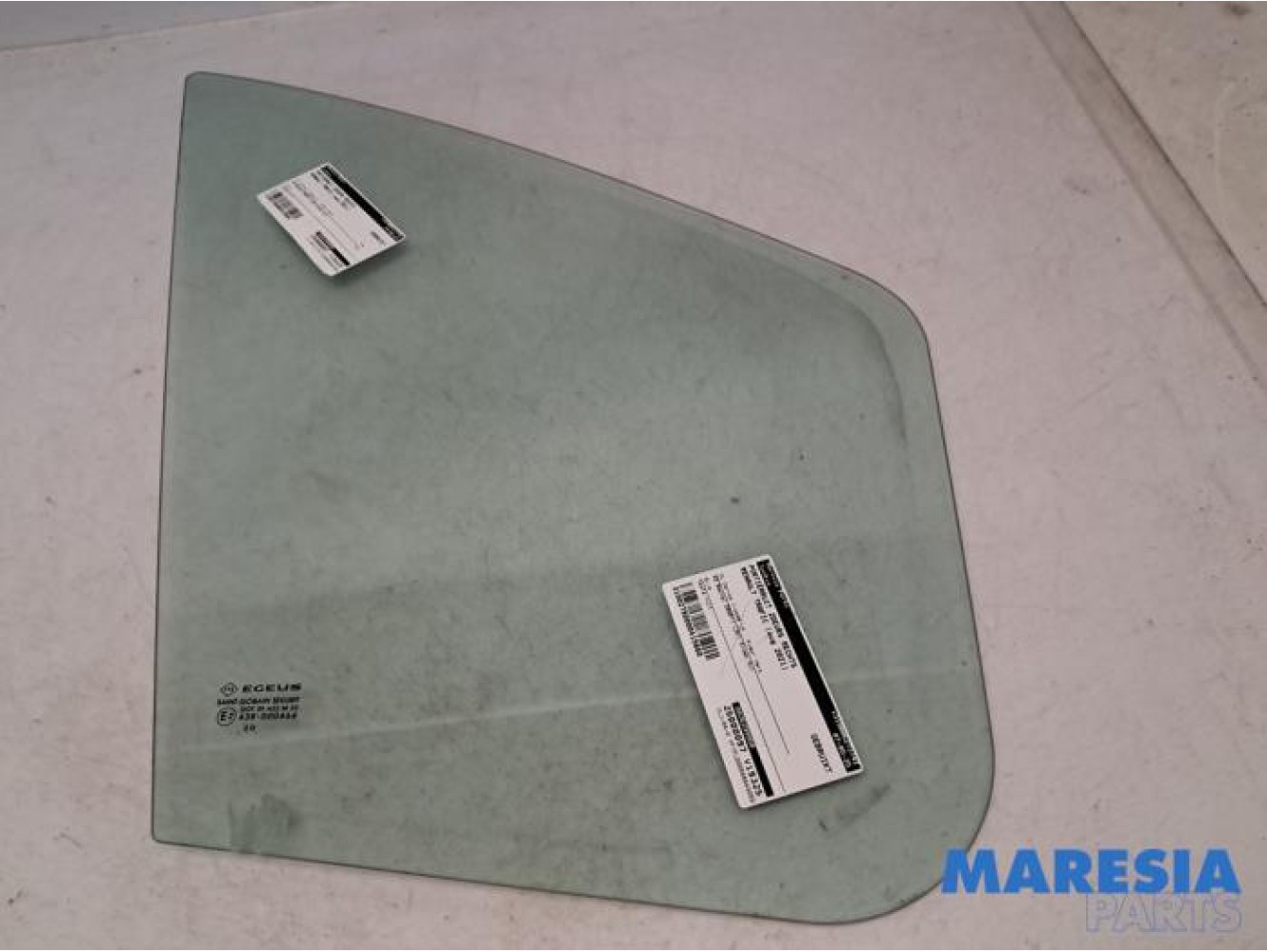 Renault - Trafic - Door window 2-door, right