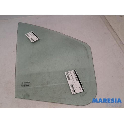 Renault - Trafic - Door window 2-door, right
