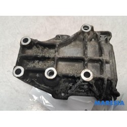 Alfa Romeo - GT - Air conditioning bracket