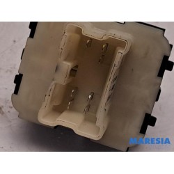 Renault - Trafic - Electric window switch