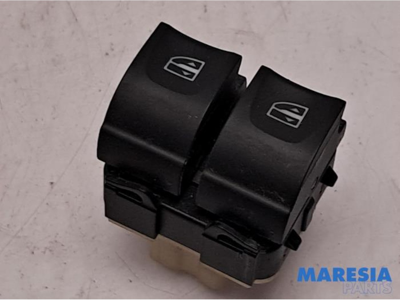 Renault - Trafic - Electric window switch