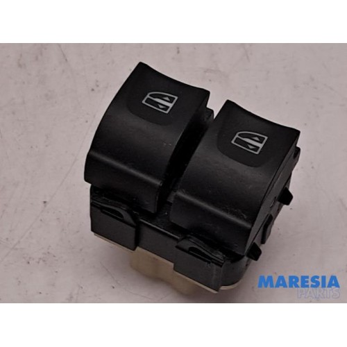 Renault - Trafic - Electric window switch