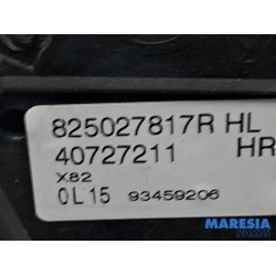 Renault - Trafic - Sliding door lock mechanism, right