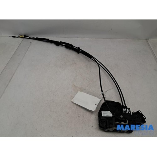 Renault - Trafic - Sliding door lock mechanism, right