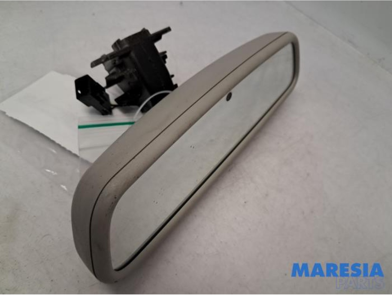 Renault - Trafic - Rear view mirror