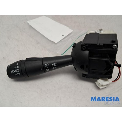 Renault - Trafic - Light switch
