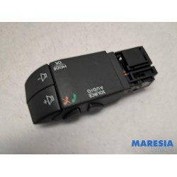Renault - Trafic - Commande radio volant