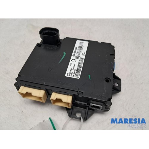 Renault - Trafic - Central door locking module