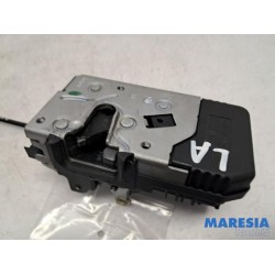 Renault - Trafic - Minibus/van rear door lock mechanism
