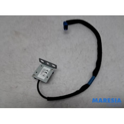 Renault - Trafic - GPS Antenne