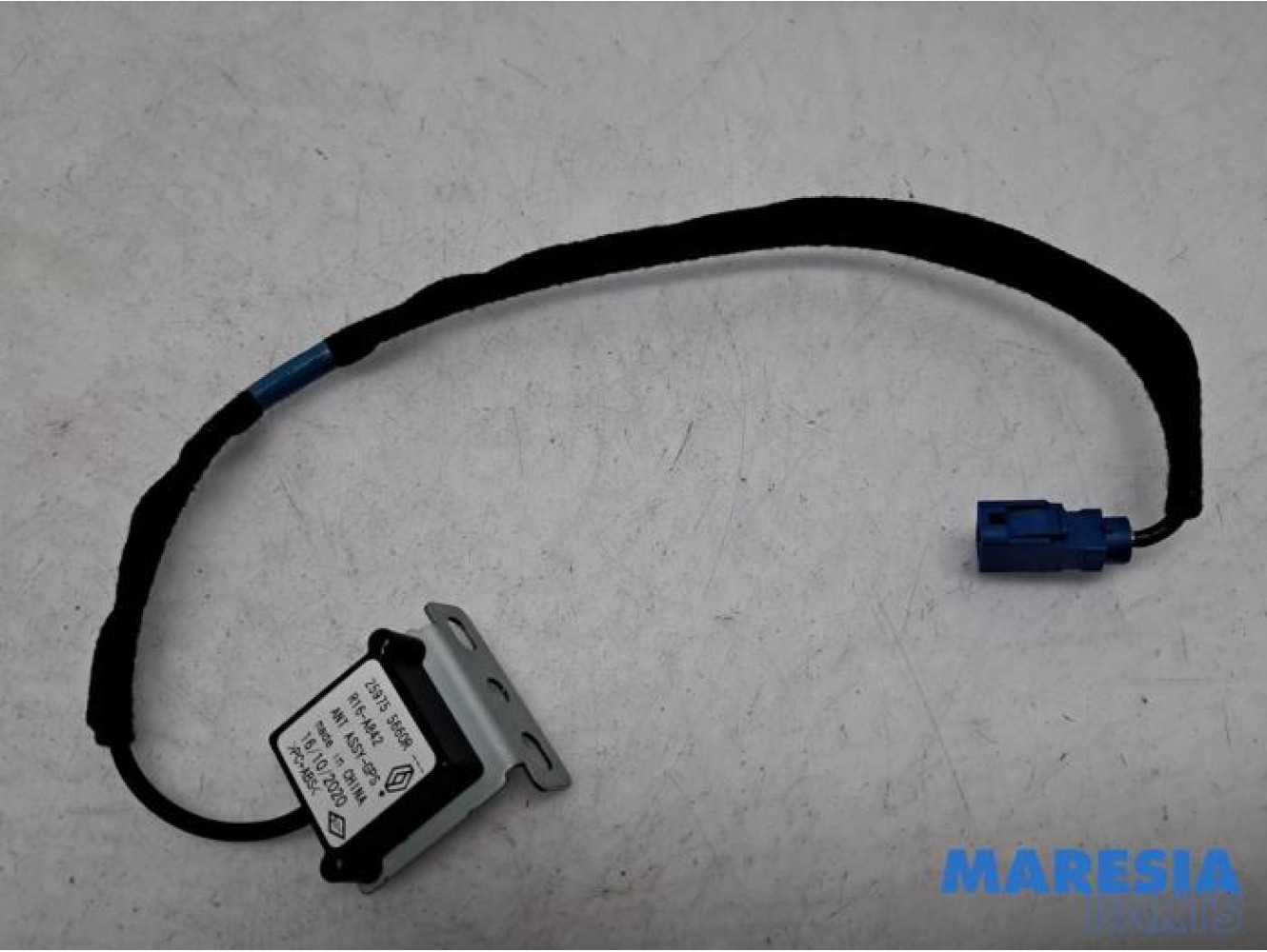 Renault - Trafic - GPS Antenne