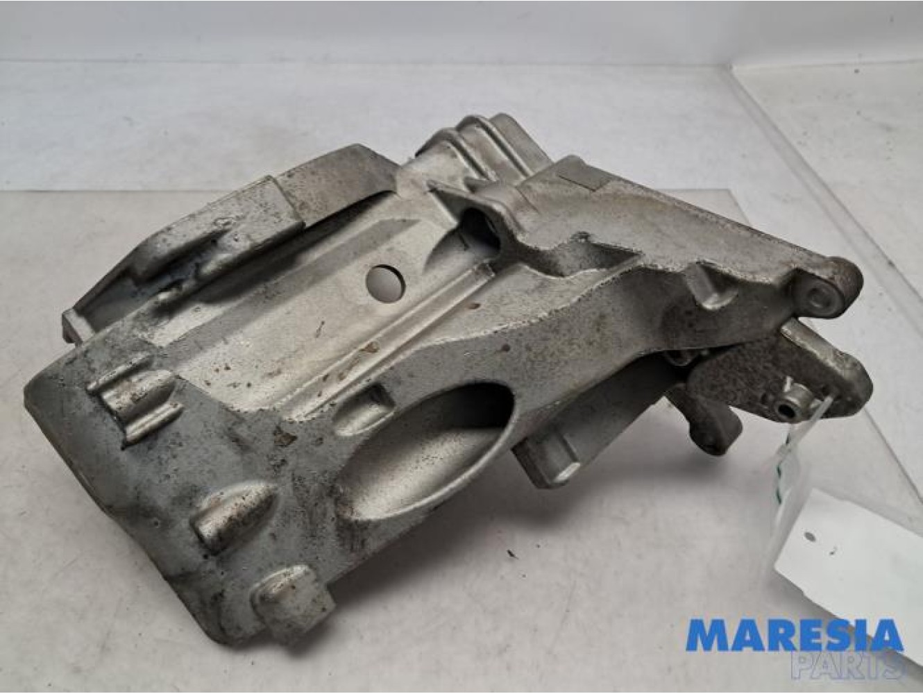 Alfa Romeo - GT - Stütze Dieselpumpe
