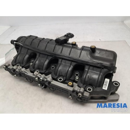 Alfa Romeo - GT - Intake manifold