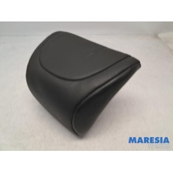 Citroen - C5 - Headrest
