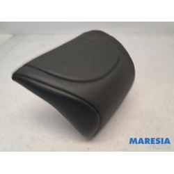 Citroen - C5 - Headrest