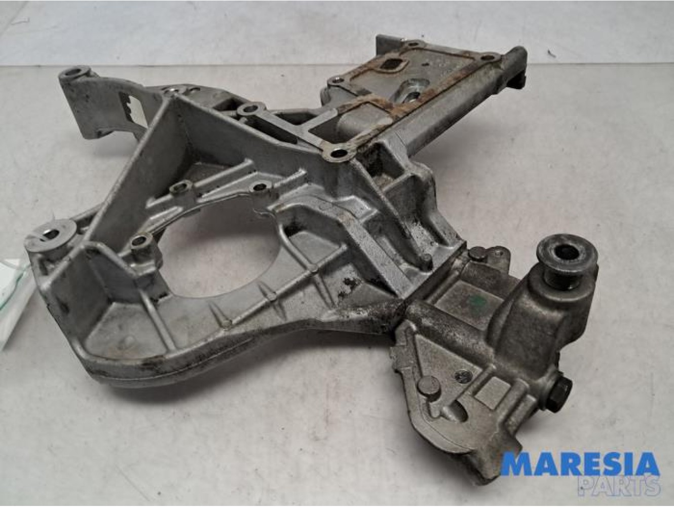 Alfa Romeo - GT - Engine mount