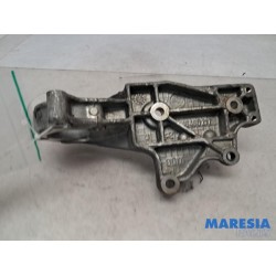 Alfa Romeo - GT - Engine mount