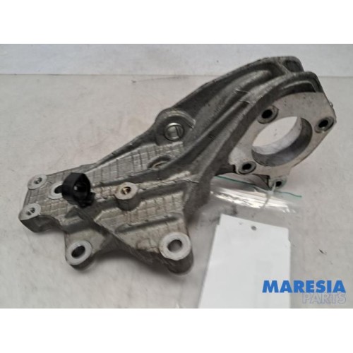 Alfa Romeo - GT - Support moteur