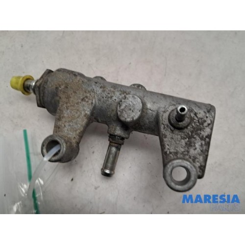 Alfa Romeo - GT - Limiteur de pression carburant