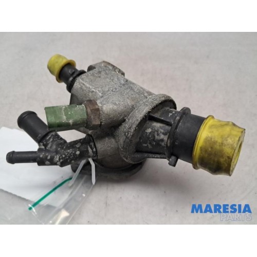 Alfa Romeo - GT - Thermostat housing