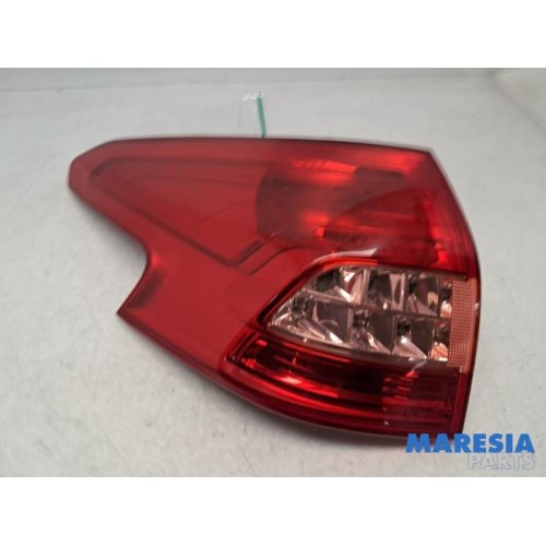 Citroen - C5 - Taillight, left